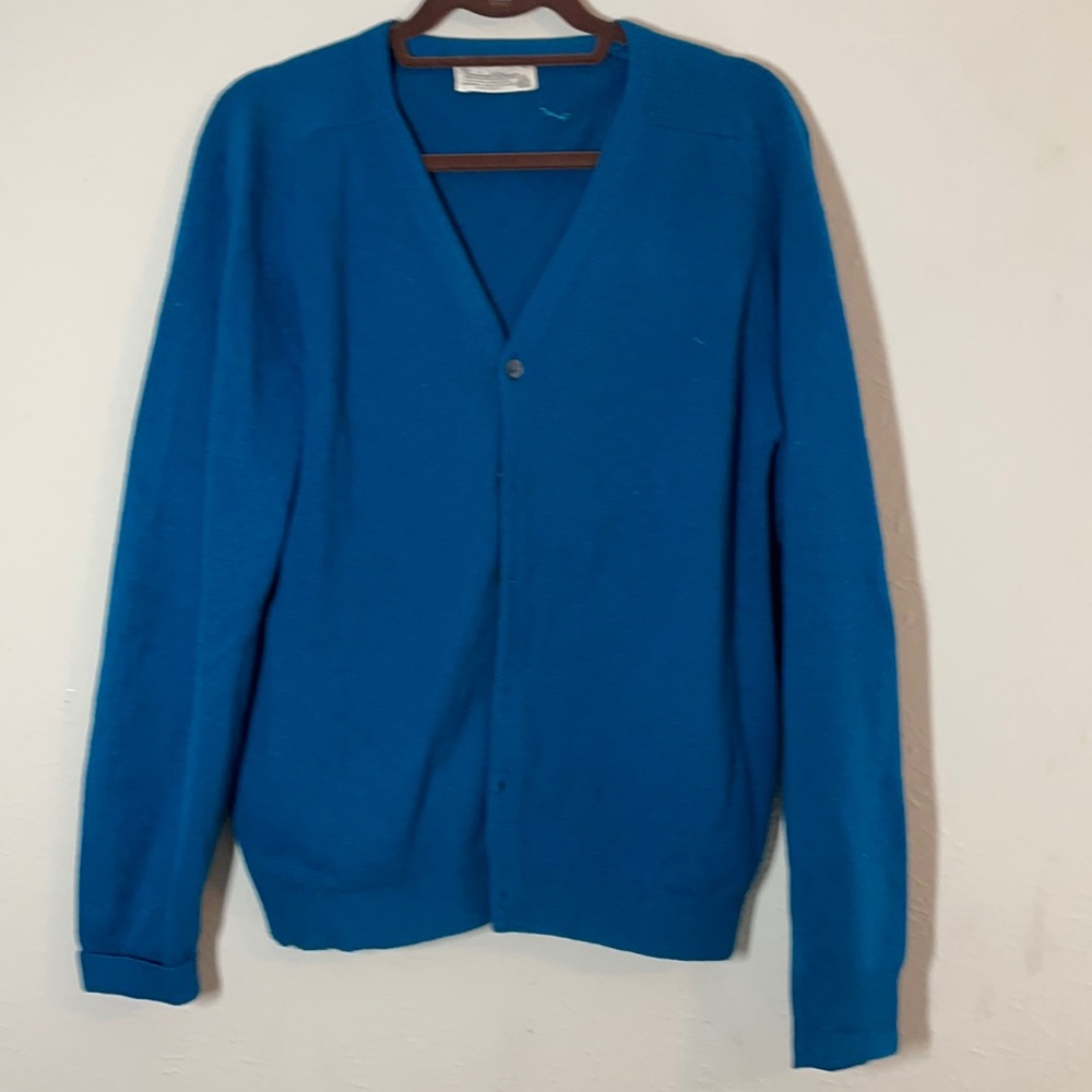 100% Virgin Wool V-Neck Cardigan Sweater